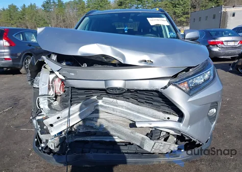 2020 Toyota Rav4 Xle z USA, uszkodzony, nr VIN 2T3P1RFV0LC069209